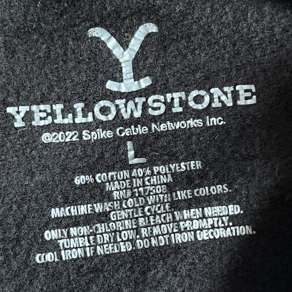 Yellowstone Sweater Womens Large Black Cropped Dutton Ranch TV Series - Picture 4 of 9